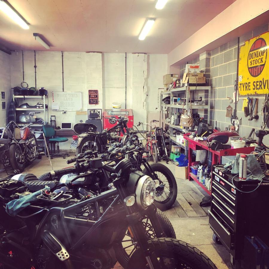 Union Road Moto Velo Accommodation 크레디톤 외부 사진